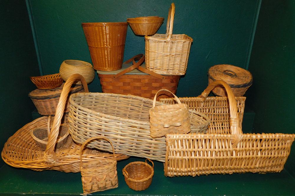 Lot of Baskets: Lot of Baskets . ALL DESCRIPTIONS AND ANY CONDITION STATEMENT GIVEN BY LANGSTON AUCTION GALLERY ARE STRICTLY OPINIONS AND LANGSTON'S SHALL HAVE NO RESPONSIBILITY FOR ERRORS OR OMISSIONS. THE ABSENCE O