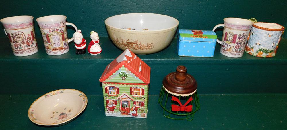 Lot of Porcelain Mugs, & Vintage Pyrex Bowls: Lot of Porcelain Mugs, & Vintage Pyrex Bowls . ALL DESCRIPTIONS AND ANY CONDITION STATEMENT GIVEN BY LANGSTON AUCTION GALLERY ARE STRICTLY OPINIONS AND LANGSTON'S SHALL HAVE NO RESPONSIBILITY FOR ERRO