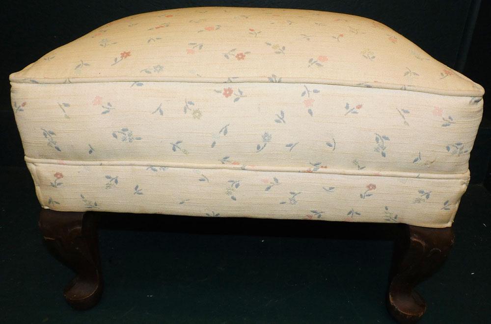 Upholstered Ottoman: Upholstered Ottoman. 20 1/2" W 17" D 15" H ALL DESCRIPTIONS AND ANY CONDITION STATEMENT GIVEN BY LANGSTON AUCTION GALLERY ARE STRICTLY OPINIONS AND LANGSTON'S SHALL HAVE NO RESPONSIBILITY FOR ERRORS O