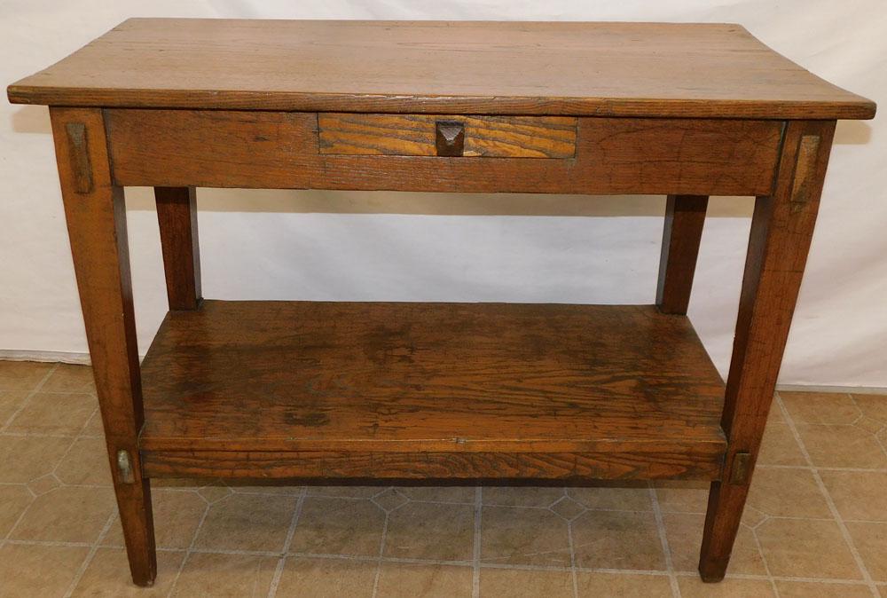 Antique Arts & Crafts Oak Desk: Antique Arts & Crafts Oak Desk. 39" W 20 3/4" D 30" H ALL DESCRIPTIONS AND ANY CONDITION STATEMENT GIVEN BY LANGSTON AUCTION GALLERY ARE STRICTLY OPINIONS AND LANGSTON'S SHALL HAVE NO RESPONSIBILITY F