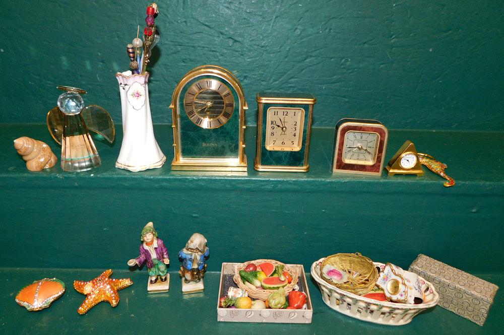 Lot Desk & Dresser Items: Lot Desk & Dresser Items. ALL DESCRIPTIONS AND ANY CONDITION STATEMENT GIVEN BY LANGSTON AUCTION GALLERY ARE STRICTLY OPINIONS AND LANGSTON'S SHALL HAVE NO RESPONSIBILITY FOR ERRORS OR OMISSIONS. THE 