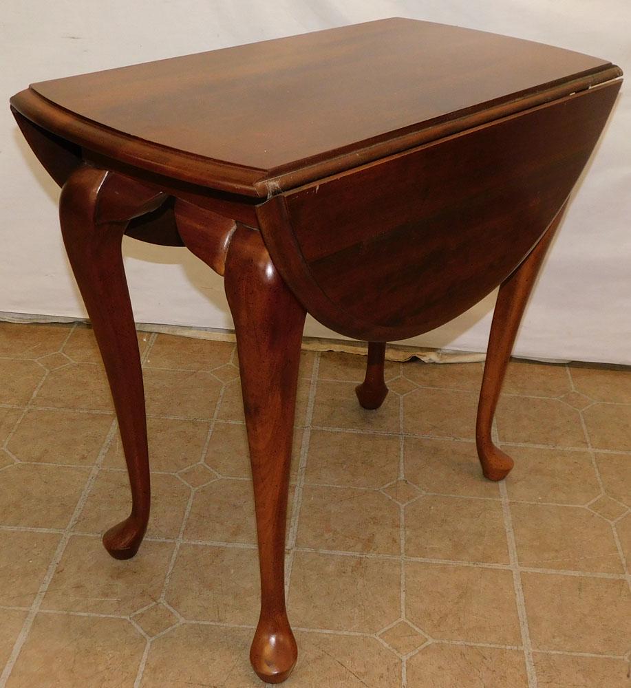 Cherry Queen Anne Style Drop Leaf Table (1 of 3)