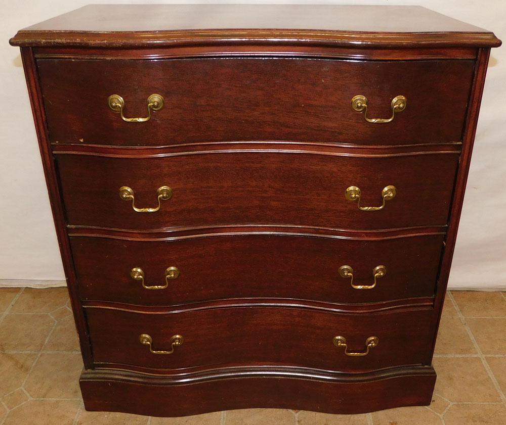 Mahogany Serpentine Front 4 Drawer Chest (1 of 4)