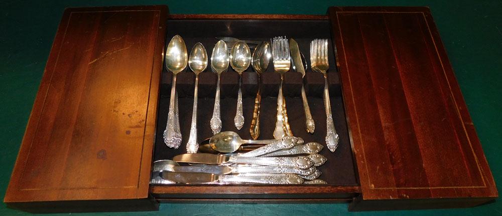 Silverplated Flatware Set by Oneida in Mahogany Case (1 of 6)