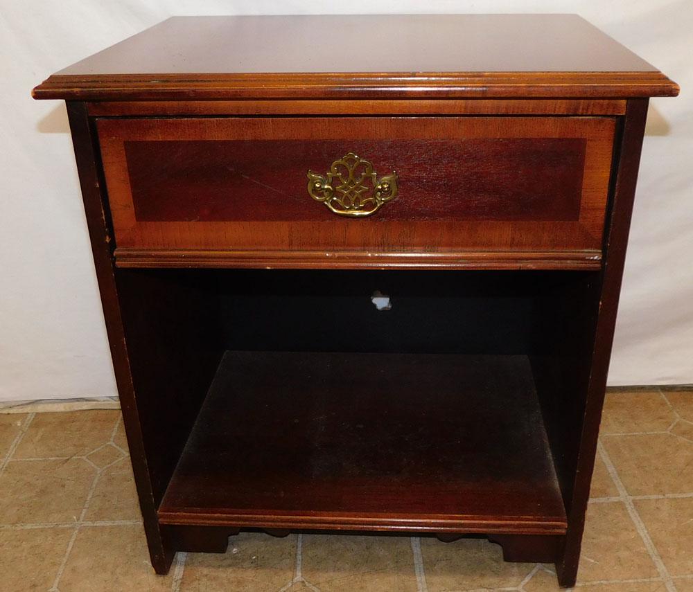 Mahogany 1 Drawer Night Stand by American of Martinsville (1 of 5)