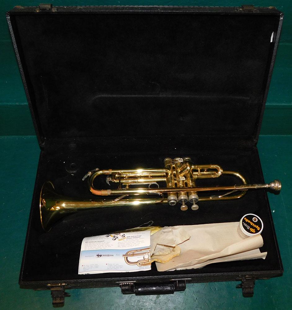Trumpet in Case by King (1 of 4)