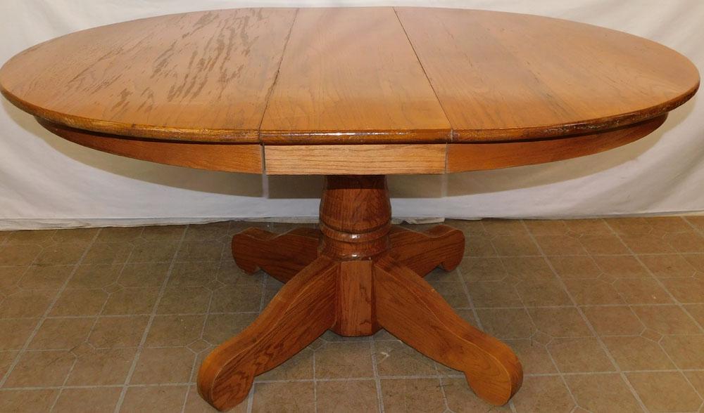 Golden Oak Round Dining Table with 1 Leaf (1 of 3)