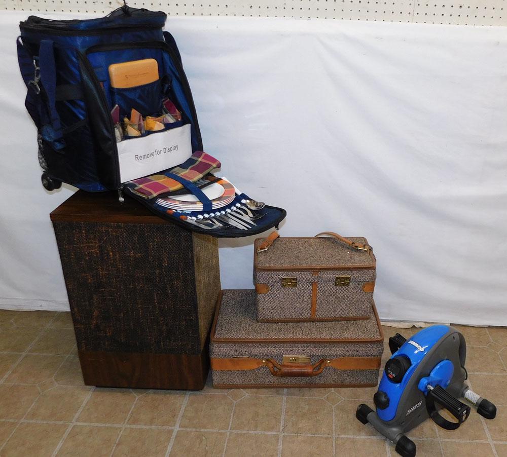 Cooler, Vintage Speaker, Vintage Luggage, & Foot Cardio Exerciser: Cooler, Vintage Speaker, Vintage Luggage, & Foot Cardio Exerciser. Up to 14 1/2" Dia. 24" H ALL DESCRIPTIONS AND ANY CONDITION STATEMENT GIVEN BY LANGSTON AUCTION GALLERY ARE STRICTLY OPINIONS AND LAN
