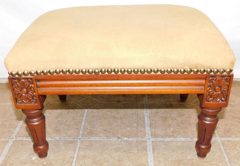 Carved Mahogany Foot Stool: Carved Mahogany Foot Stool . 14 1/4" W 10 1/2" D 9" H ALL DESCRIPTIONS AND ANY CONDITION STATEMENT GIVEN BY LANGSTON AUCTION GALLERY ARE STRICTLY OPINIONS AND LANGSTON'S SHALL HAVE NO RESPONSIBILITY F