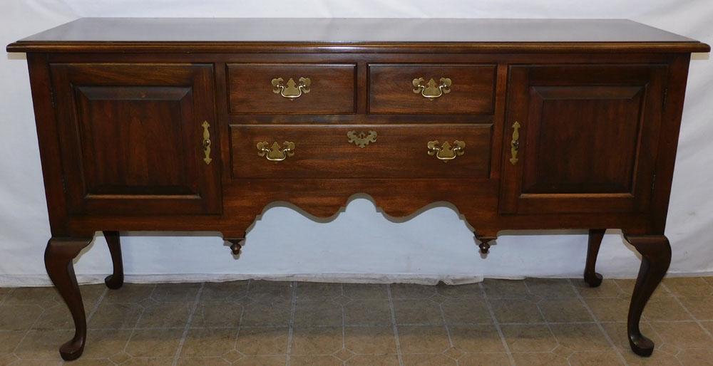 Cherry Queen Anne Style Sideboard by Pennsylvania House (1 of 10)