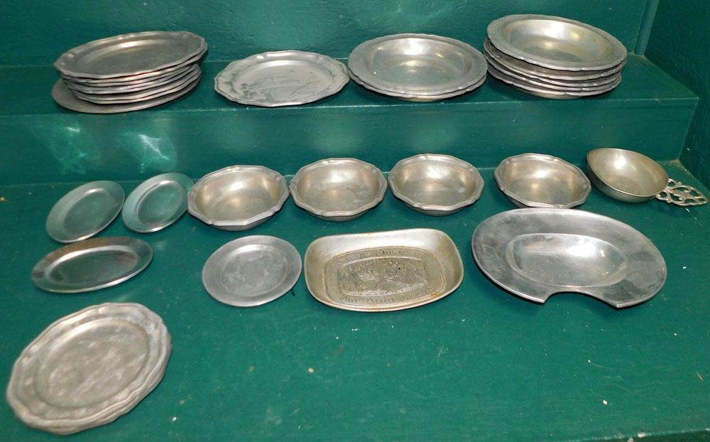 Lot Cast Aluminum Dinnerware: Lot Cast Aluminum Dinnerware. ALL DESCRIPTIONS AND ANY CONDITION STATEMENT GIVEN BY LANGSTON AUCTION GALLERY ARE STRICTLY OPINIONS AND LANGSTON'S SHALL HAVE NO RESPONSIBILITY FOR ERRORS OR OMISSIONS.