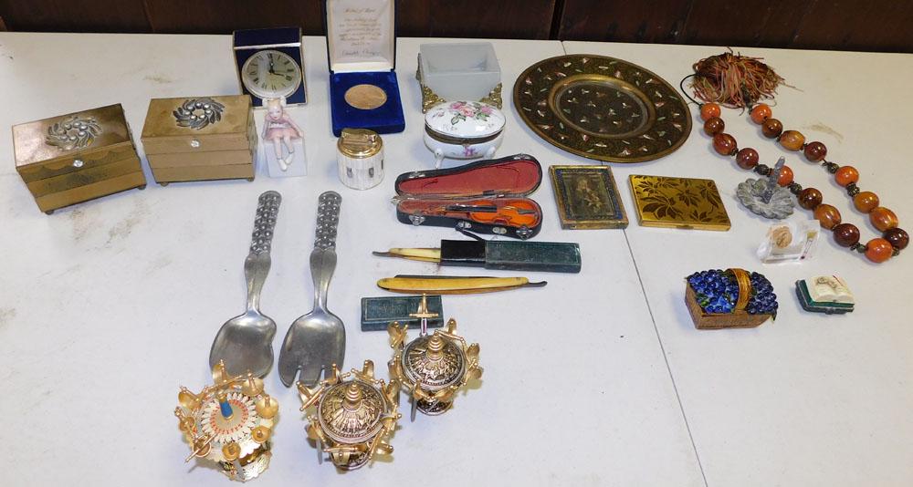 Lot Misc. Housewares (1 of 8)