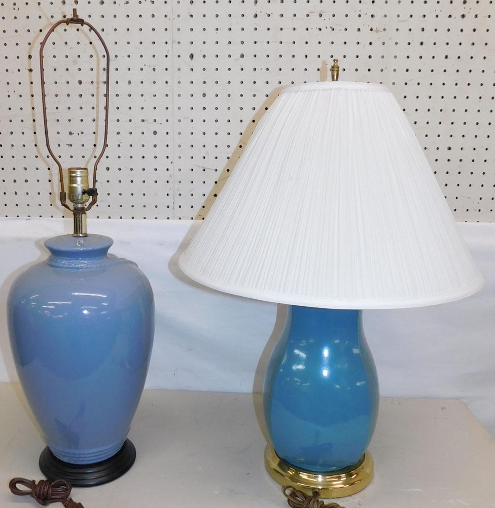 2 Porcelain Decorative Lamps: 2 Porcelain Decorative Lamps . 27" H "ALL DESCRIPTIONS AND ANY CONDITION STATEMENT GIVEN BY LANGSTON AUCTION GALLERY ARE STRICTLY OPINIONS AND LANGSTON'S SHALL HAVE NO RESPONSIBILITY FOR ERRORS OR OMI