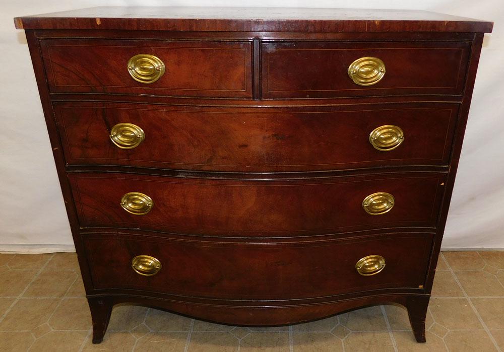 Mahogany Serpentine Front 2/3 Drawer Chest (1 of 5)