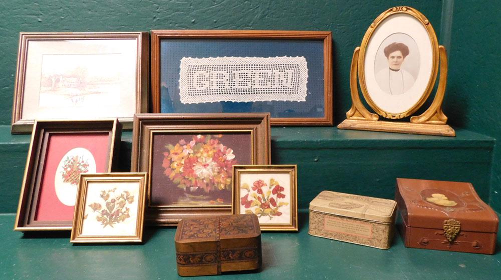 Lot Picture Frames & Vintage Boxes: Lot Picture Frames & Vintage Boxes . "ALL DESCRIPTIONS AND ANY CONDITION STATEMENT GIVEN BY LANGSTON AUCTION GALLERY ARE STRICTLY OPINIONS AND LANGSTON'S SHALL HAVE NO RESPONSIBILITY FOR ERRORS OR OMI