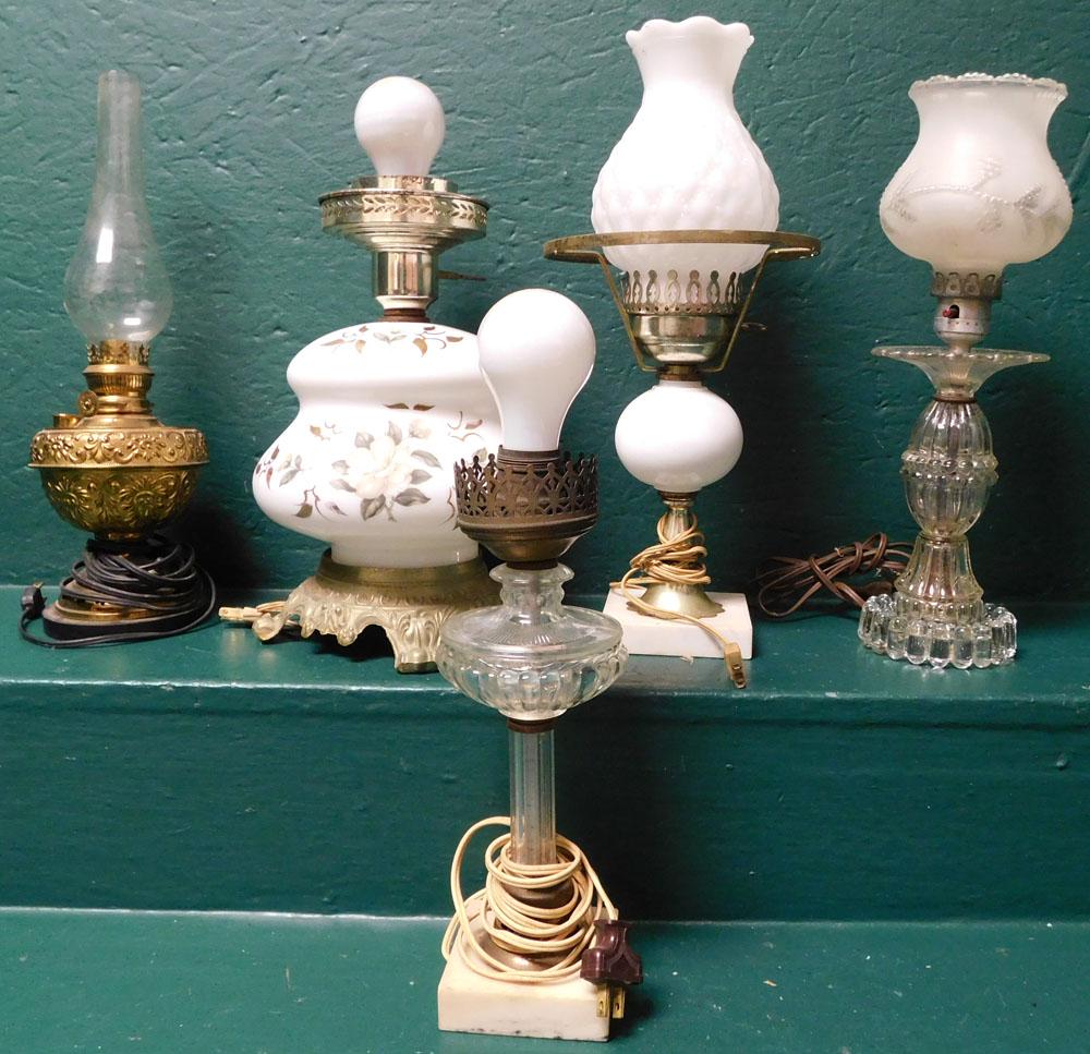 Lot of Antique & Vintage Lamps: Lot of Antique & Vintage Lamps. "ALL DESCRIPTIONS AND ANY CONDITION STATEMENT GIVEN BY LANGSTON AUCTION GALLERY ARE STRICTLY OPINIONS AND LANGSTON'S SHALL HAVE NO RESPONSIBILITY FOR ERRORS OR OMISSION