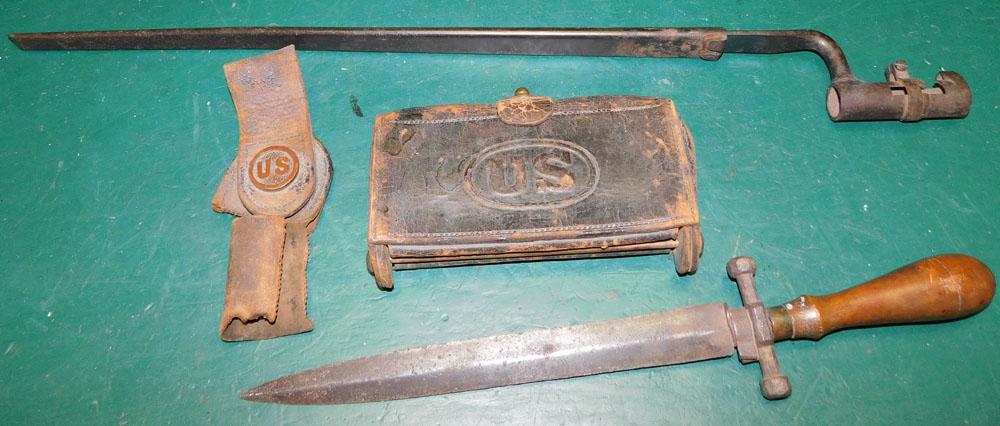 US Bayonet, Dagger, & Leather & Brass Ammunition Case: US Bayonet, Dagger, & Leather & Brass Ammunition Case . Up to 23 3/4" L ALL DESCRIPTIONS AND ANY CONDITION STATEMENT GIVEN BY LANGSTON AUCTION GALLERY ARE STRICTLY OPINIONS AND LANGSTON'S SHALL HAVE N