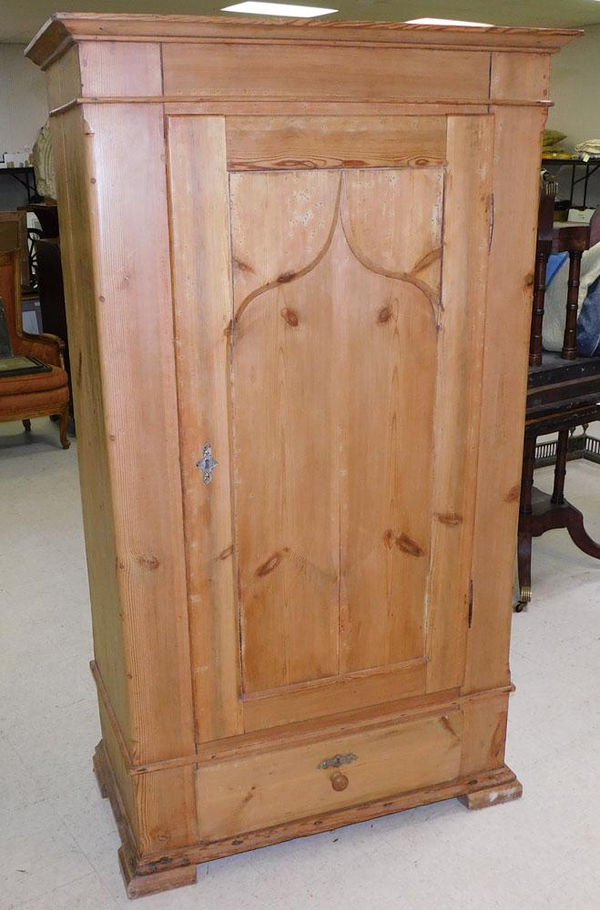 Antique Scrub Pine 1 Door Cabinet (1 of 5)