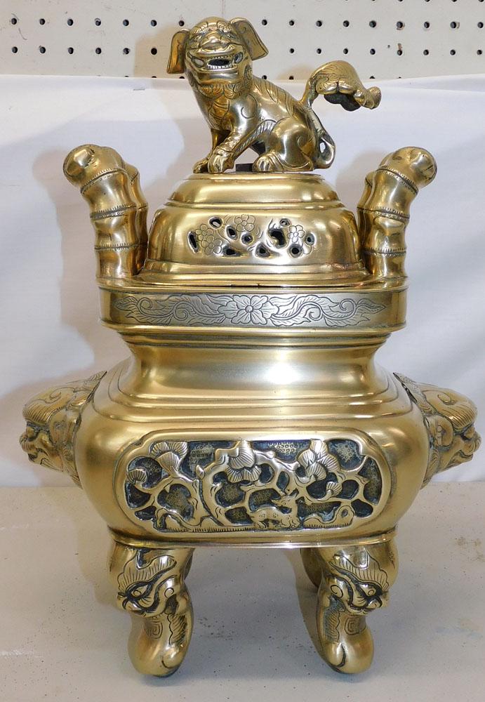 Cast Brass Oriental Covered Urn with Foo Dog Finial (1 of 9)