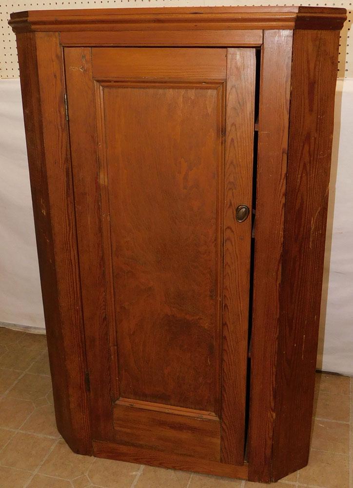 Antique Southern Heart Pine 1 Door Corner Cabinet (1 of 4)