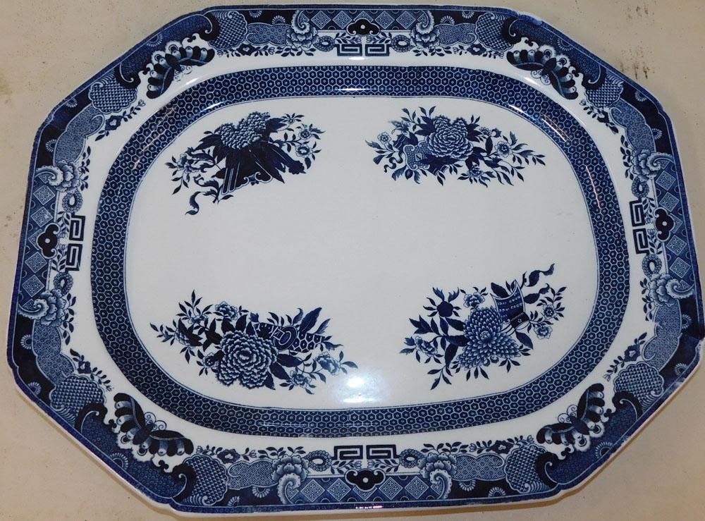 Porcelain Blue & White Platter By Spode: Porcelain Blue & White Platter By Spode. 21" X 16" ALL DESCRIPTIONS AND ANY CONDITION STATEMENT GIVEN BY LANGSTON AUCTION GALLERY ARE STRICTLY OPINIONS AND LANGSTON'S SHALL HAVE NO RESPONSIBILITY FOR 