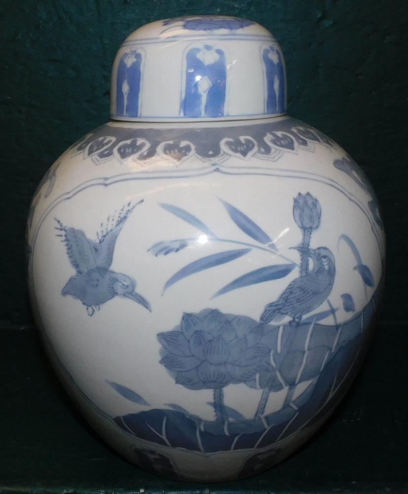 Blue & White Oriental Porcelain Ginger Jar (1 of 5)