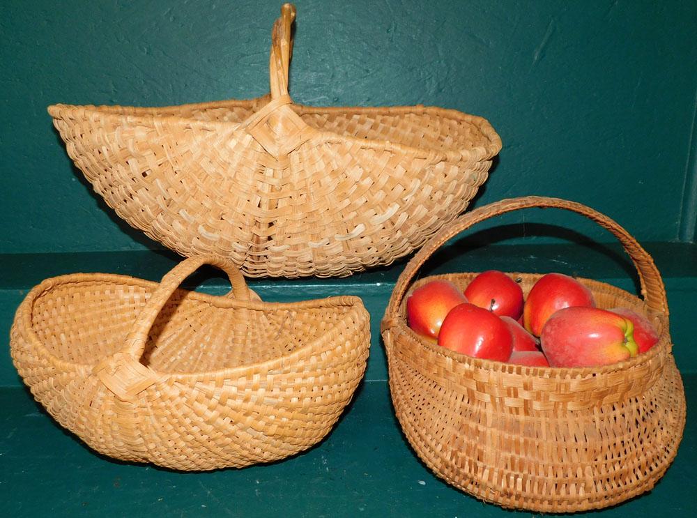 Three Split Oak Gizzard Baskets: Three Split Oak Gizzard Baskets. 24" X 15" "ALL DESCRIPTIONS AND ANY CONDITION STATEMENT GIVEN BY LANGSTON AUCTION GALLERY ARE STRICTLY OPINIONS AND LANGSTON'S SHALL HAVE NO RESPONSIBILITY FOR ERRORS 