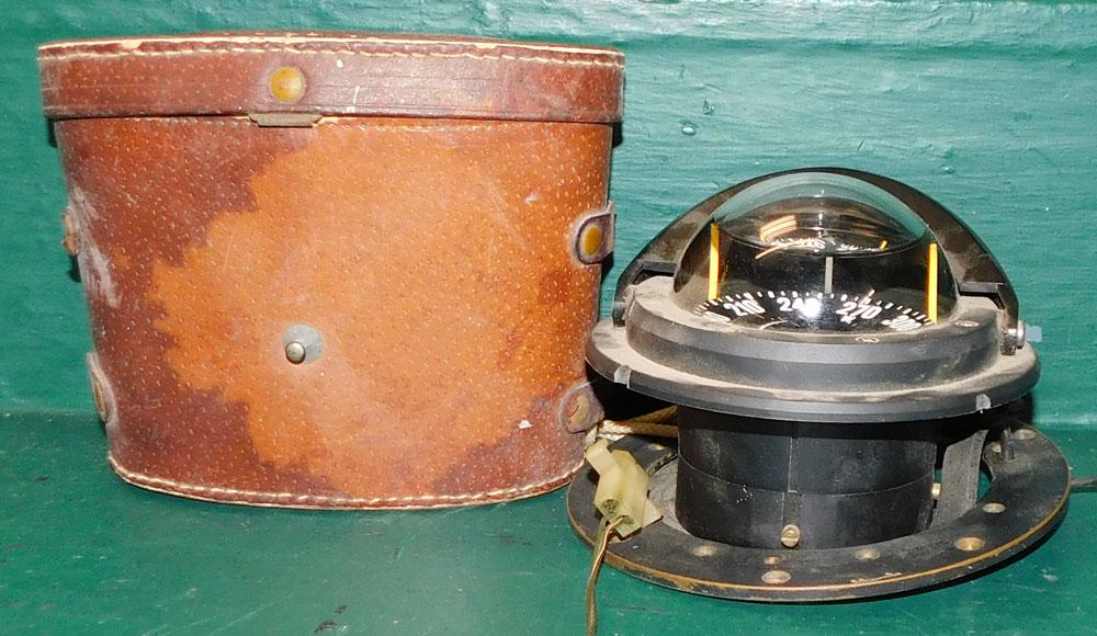 Vintage Binoculars In Leather Case And Compass (1 of 2)