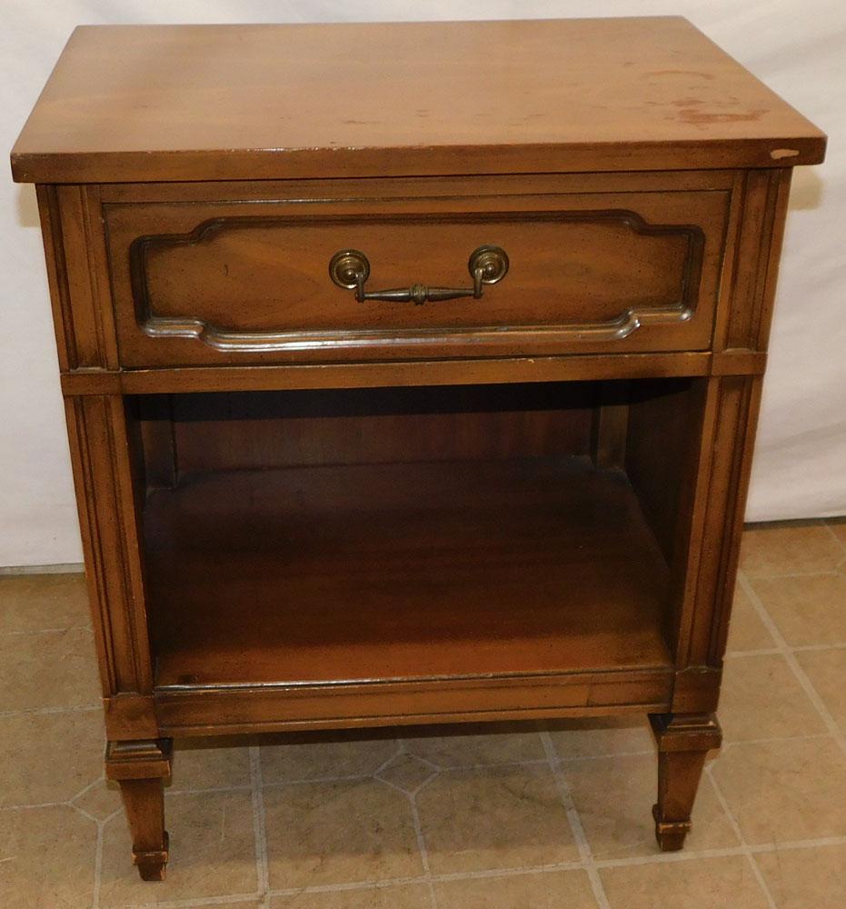 Cherry One Drawer Night Stand (1 of 4)