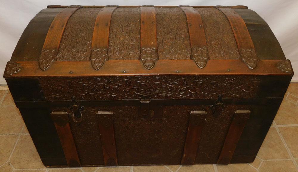 Antique Dome Top Trunk (1 of 3)