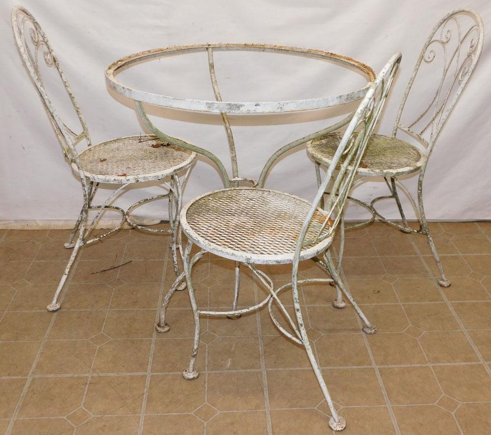 4 Pc Painted Metal Patio Furniture Auction