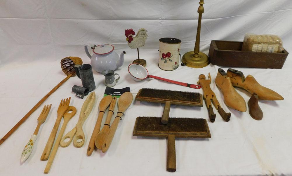 Lot Wooden Country Items (1 of 5)