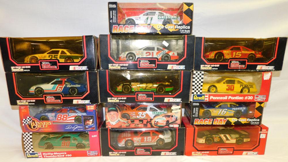 Lot Nascar Items (1 of 4)