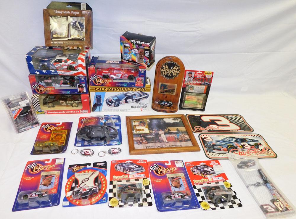 Lot Nascar Items (1 of 8)