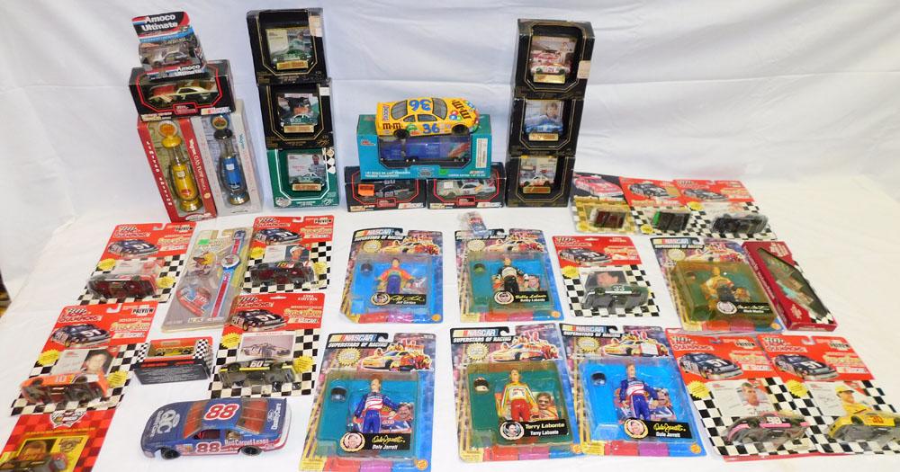 Lot Nascar Items (1 of 6)