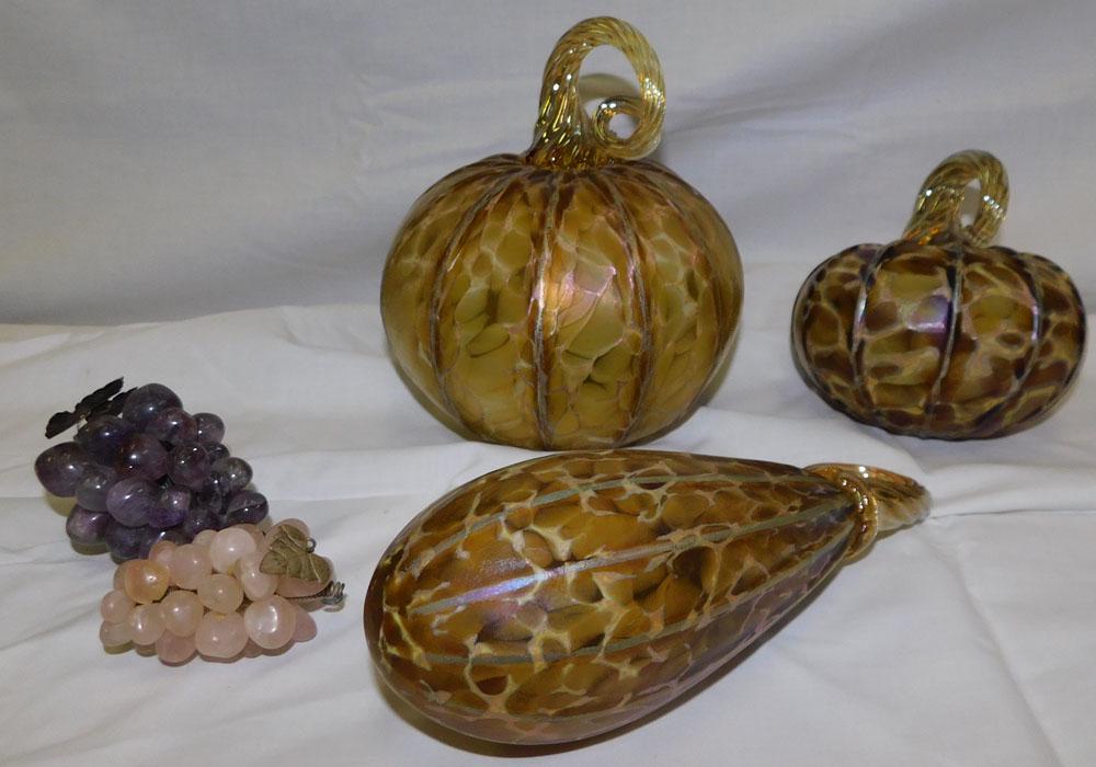 Lot Three Art Glass Items - Two Stone Fruit (1 of 4)