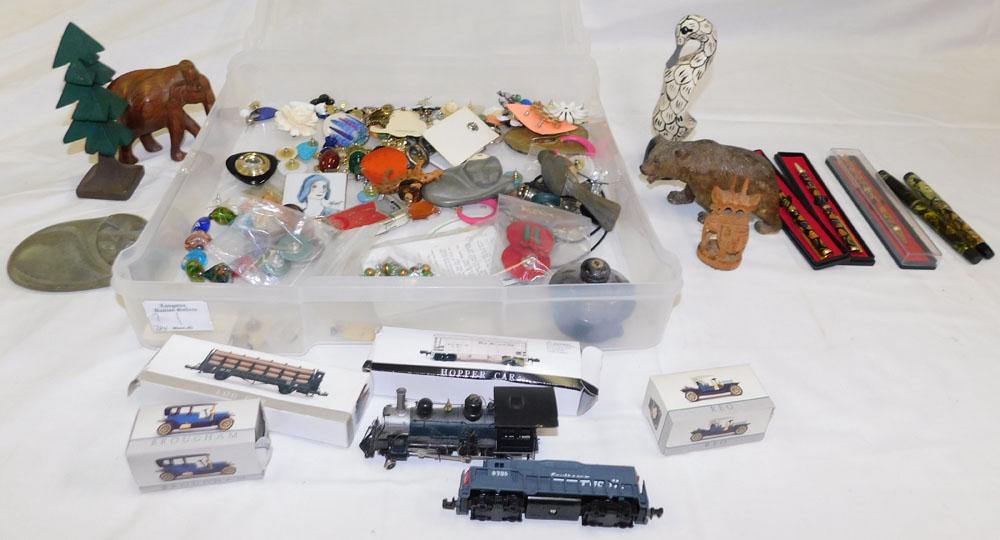 Lot Wood Carved Figures- Misc. Items (1 of 6)