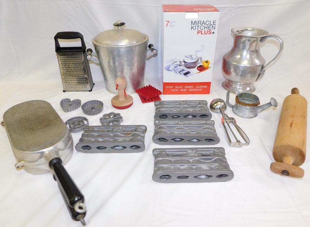 Lot Kitchen Items (1 of 6)
