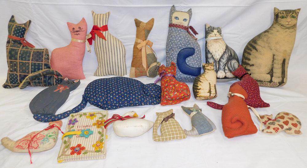 Lot Stuffed Animals (1 of 3)