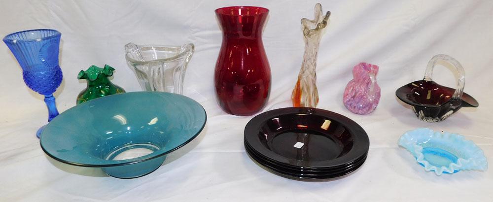 Lot Art Glass Items: Lot Art Glass Items. "ALL DESCRIPTIONS AND ANY CONDITION STATEMENT GIVEN BY LANGSTON AUCTION GALLERY ARE STRICTLY OPINIONS AND LANGSTON'S SHALL HAVE NO RESPONSIBILITY FOR ERRORS OR OMISSIONS. THE ABSE