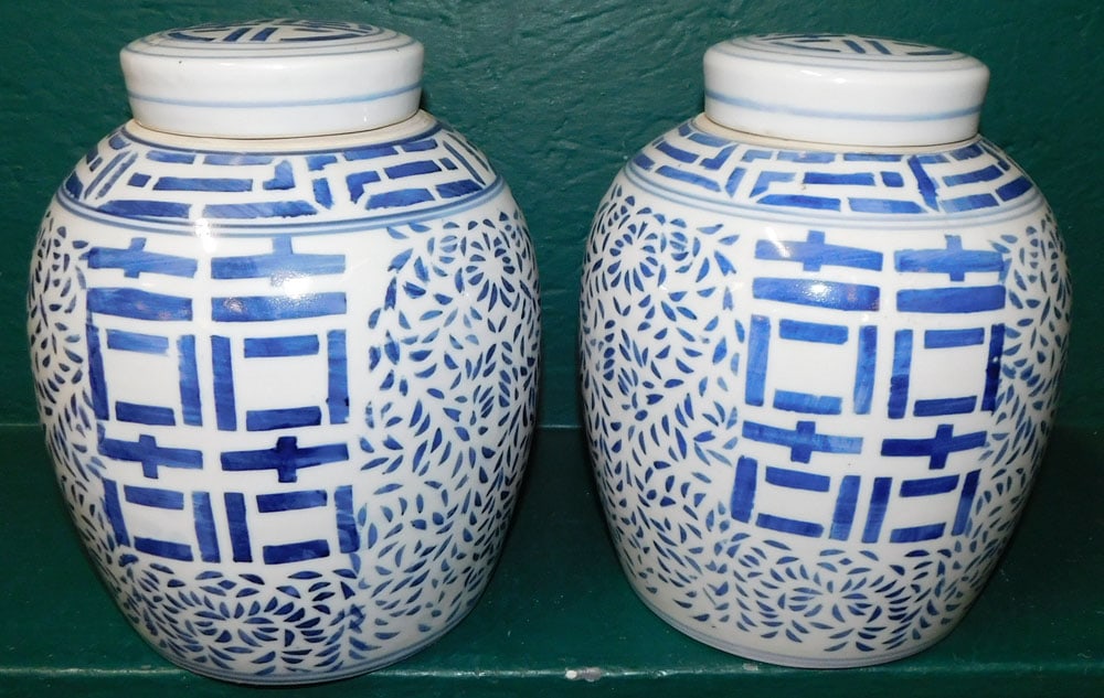 Pair of Oriental Blue & White Ginger Jars: Pair of Oriental Blue & White Ginger Jars. 9 1/2" H "ALL DESCRIPTIONS AND ANY CONDITION STATEMENT GIVEN BY LANGSTON AUCTION GALLERY ARE STRICTLY OPINIONS AND LANGSTON'S SHALL HAVE NO RESPONSIBILITY FO