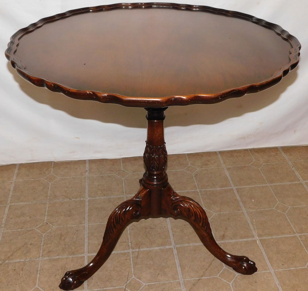 Carved Mahogany Pie Crust Tilt Top Table (1 of 6)