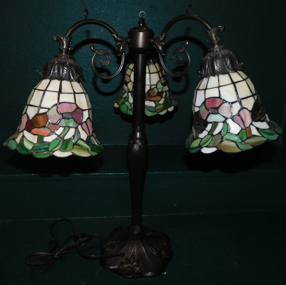 Tiffany Style Leaded Stain Glass 3 Light Lamp (1 of 3)