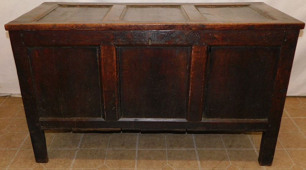 18th Century Oak Blanket Chest: 18th Century Oak Blanket Chest . 45 1/2" W 20" D 27" H "ALL DESCRIPTIONS AND ANY CONDITION STATEMENT GIVEN BY LANGSTON AUCTION GALLERY ARE STRICTLY OPINIONS AND LANGSTON'S SHALL HAVE NO RESPONSIBILITY