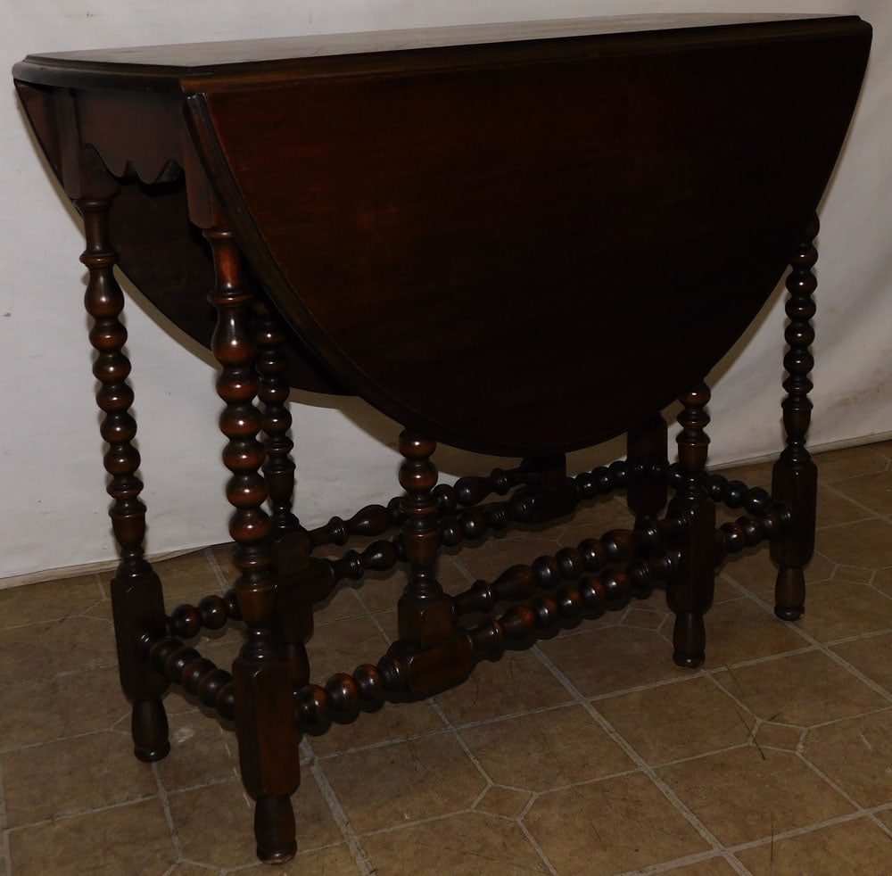 Antique Walnut Gateleg Table (1 of 4)