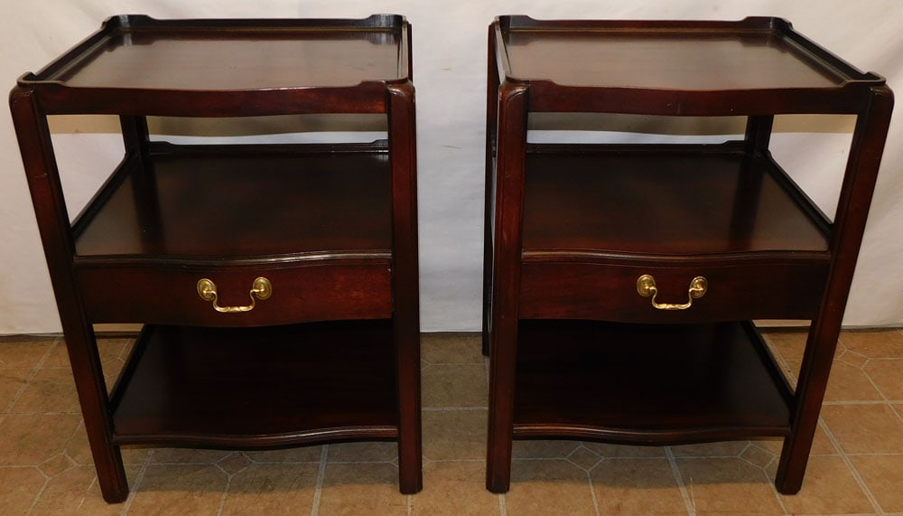 Pair of Chippendale Style 3 Tier Night Stands with 1 Drawer by Wellington Hall: Pair of Chippendale Style 3 Tier Night Stands with 1 Drawer by Wellington Hall . 20 3/4" W 18 1/4" D 27 1/4" H "ALL DESCRIPTIONS AND ANY CONDITION STATEMENT GIVEN BY LANGSTON AUCTION GALLERY ARE STRIC