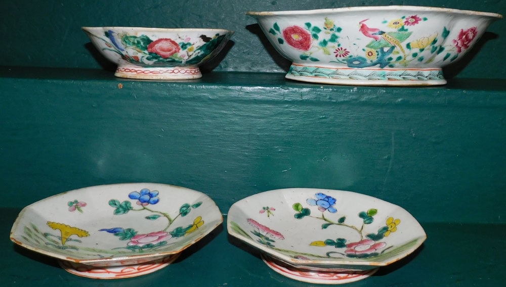 4 Pieces of Oriental Porcelain: 4 Pieces of Oriental Porcelain . Up to 12" W 9 1/2" D 3 1/2" H "ALL DESCRIPTIONS AND ANY CONDITION STATEMENT GIVEN BY LANGSTON AUCTION GALLERY ARE STRICTLY OPINIONS AND LANGSTON'S SHALL HAVE NO RESPON