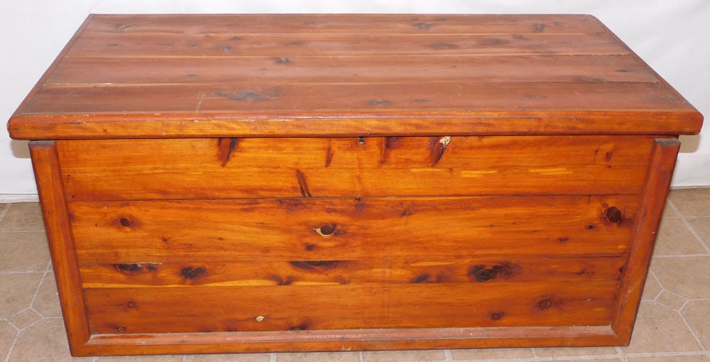 Antique Cedar Blanket Chest (1 of 3)