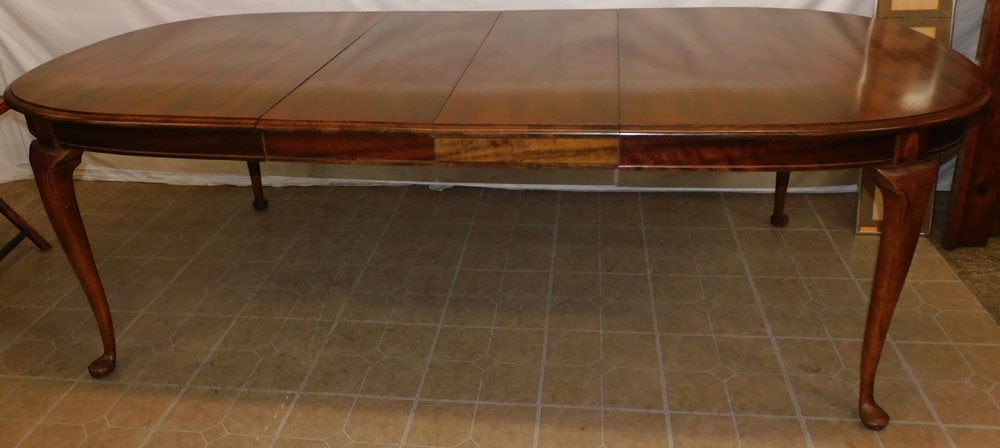 Cherry Queen Anne Style Dining Table with 2 Leaves (1 of 5)