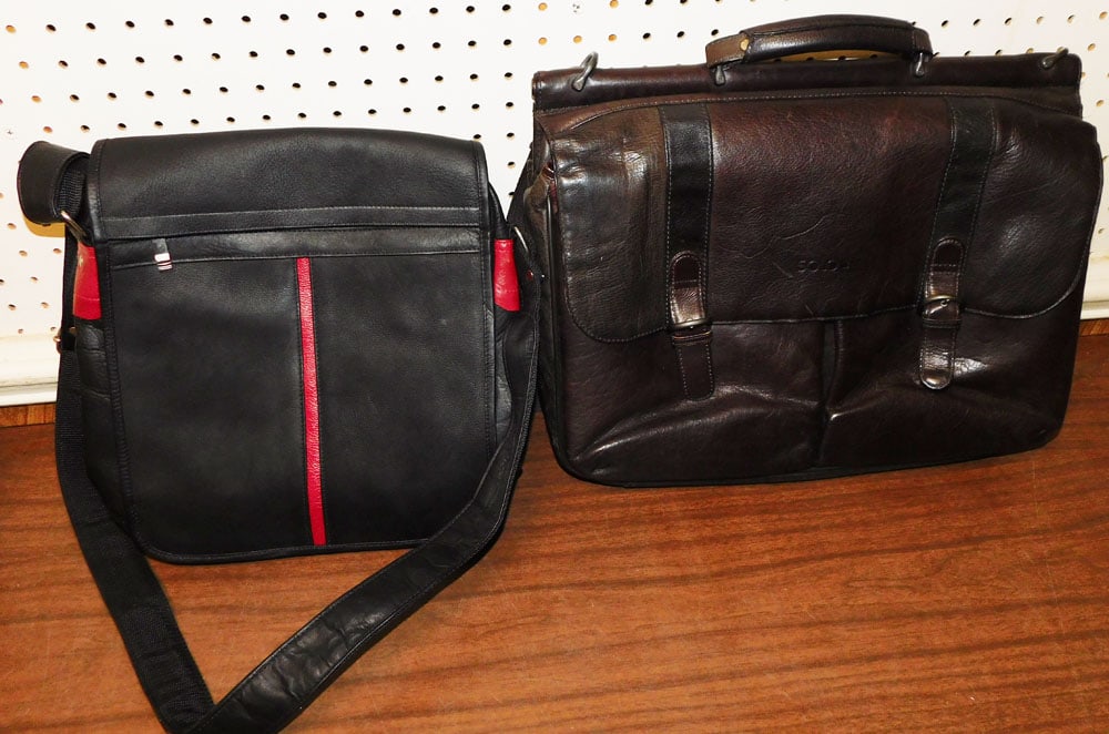 2 Leather Bags with Arm Straps, (1 by Solo) (1 of 5)